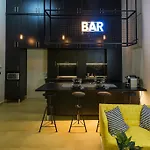 Rusty Loft & Bar Loft Apartment