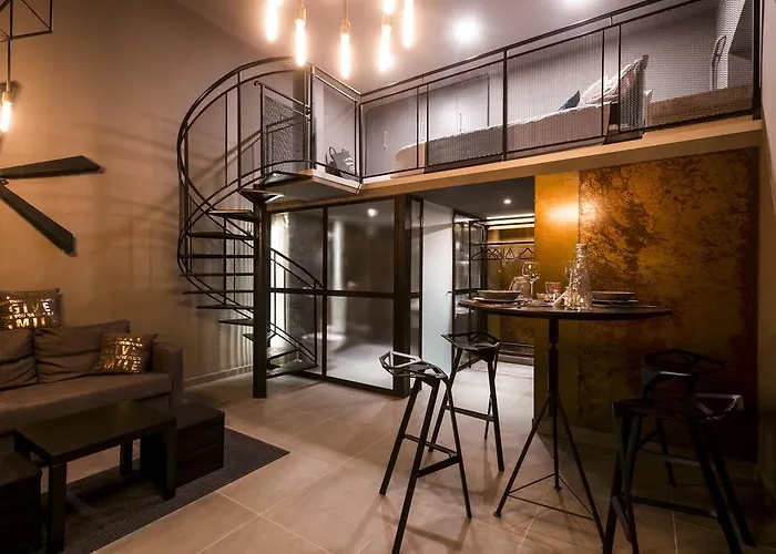 Rusty Loft & Bar Loft Apartment